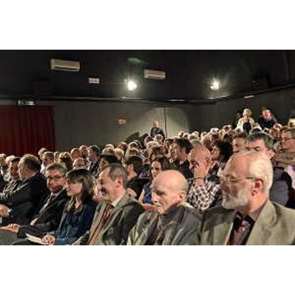 Roberto Cosolini (Sindaco Trieste), Francesco Peroni (Assessore regionale Finanze) e Debora Serracchiani (Presidente Regione Friuli Venezia Giulia) alla proiezione del film "Siamo pietre e ombra 1914-1918. Memorie di guerra in Friuli Venezia Giulia" prodotto dalla Regione FVG, al cinema Ariston - Trieste 06/10/2014
