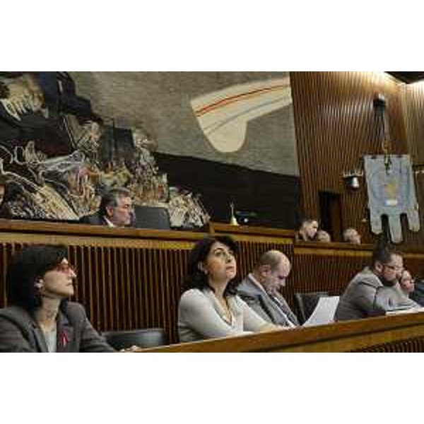 Gli assessori regionali Sara Vito (Ambiente ed Energia) e Mariagrazia Santoro (Infrastrutture, Mobilità, Pianificazione territoriale, Lavori pubblici, Università) all'audizione delle Commissioni consiliari II e IV sulla proposta di costruzione di un rigassificatore a Monfalcone - Trieste 08/10/2014