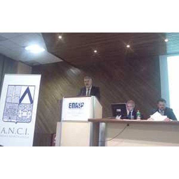 Paolo Panontin (Assessore regionale Autonomie locali) all'Assemblea congressuale regionale dell'Associazione Nazionale Comuni Italiani (ANCI) - Pasian di Prato 08/10/2014