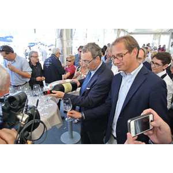 Sergio Bolzonello (Vicepresidente Regione FVG e assessore regionale Risorse agricole e forestali) e Mitja Gialuz (Presidente Società Velica Barcola e Grignano) all'inaugurazione dello stand ERSA alla XLVI Barcolana - Villaggio Barcolana, Trieste 10/10/2014