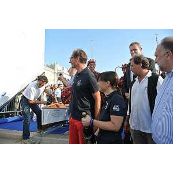 Mitja Gialuz (Presidente Società Velica Barcola e Grignano), Debora Serracchiani (Presidente Regione Friuli Venezia Giulia) e Roberto Cosolini (Sindaco Trieste) al varo della Spigola, costruita in poche settimane da Maestri d'Ascia nel Salone degli Incanti per la XLVI Barcolana - Villaggio Barcolana, Trieste 11/10/2014