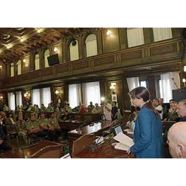 Debora Serracchiani (Presidente Regione Friuli Venezia Giulia) alla celebrazione dell'arrivo di "Ta Pum, sui sentieri della Grande Guerra", Cammino della Memoria partito dallo Stelvio e giunto all'Adriatico, in Consiglio comunale - Trieste 17/10/2014