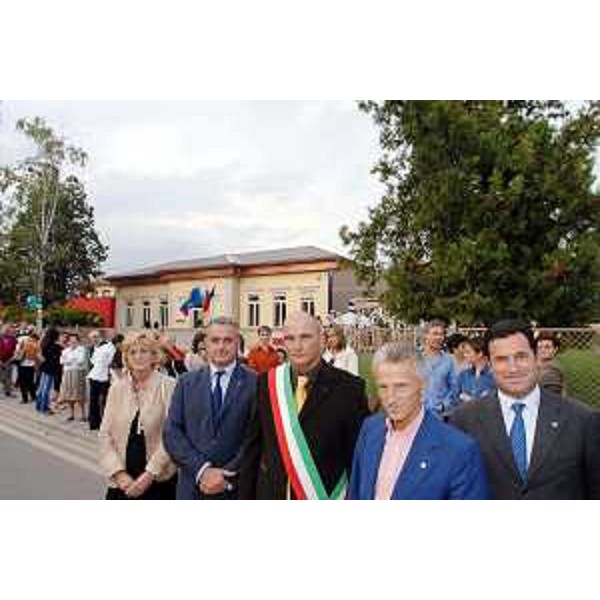 Riccardo Illy (Presidente Regione Friuli Venezia Giulia), Franco Iacop (Assessore regionale Autonomie locali) e Dario Angeli (Sindaco Remanzacco) all'inaugurazione dei lavori di ristrutturazione e ampliamento della scuola materna di Remanzacco. (Remanzacco 10/09/07)