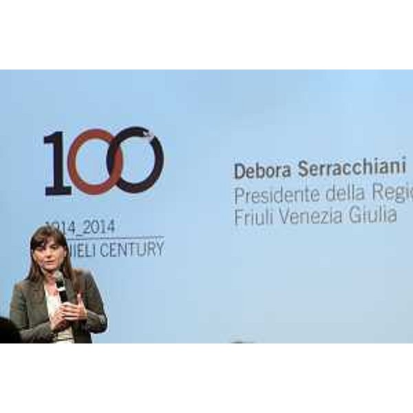 Debora Serracchiani (Presidente Regione Friuli Venezia Giulia) interviene alla presentazione del Bilancio annuale del Gruppo Danieli ed ai "100 anni delle Officine Danieli", nate nel 1914 a Brescia - Buttrio 18/10/2014