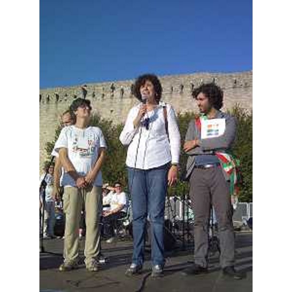 Loredana Panariti (Assessore regionale Lavoro, Formazione, Istruzione, Pari Opportunità, Politiche giovanili e Ricerca) alla conclusione della Marcia della Pace Perugia-Assisi, nel Piazzale della Rocca Maggiore - Assisi 19/10/2014