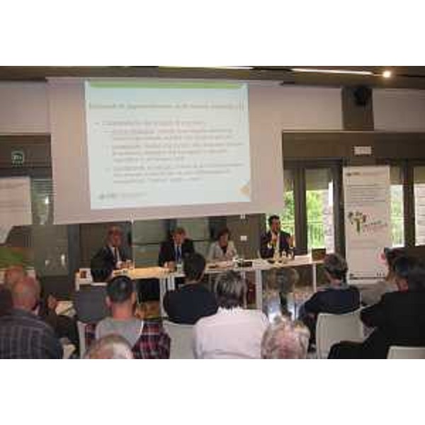 Stefano Cosma (Consigliere Provincia Gorizia), Sergio Bolzonello (Vicepresidente Regione FVG e assessore regionale Attività produttive), Serena Cutrano (Direttore servizio Sviluppo Rurale Regione FVG) e Paolo Fedele (Università Udine) all'ultimo dei quattro incontri di presentazione del nuovo PSR 2014-2020 - Sistiana (TS) 13/10/2014