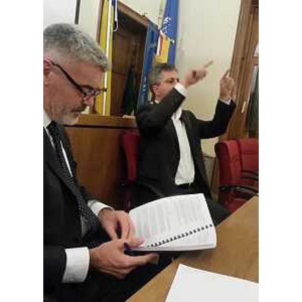 Paolo Panontin (Assessore regionale Autonomie locali) e Gianluigi Savino (Sindaco Cervignano) nell'incontro con i sindaci del Cervignanese sul "Riordino del sistema Regione-Autonomie locali nel Friuli Venezia Giulia" - Cervignano del Friuli 20/10/2014