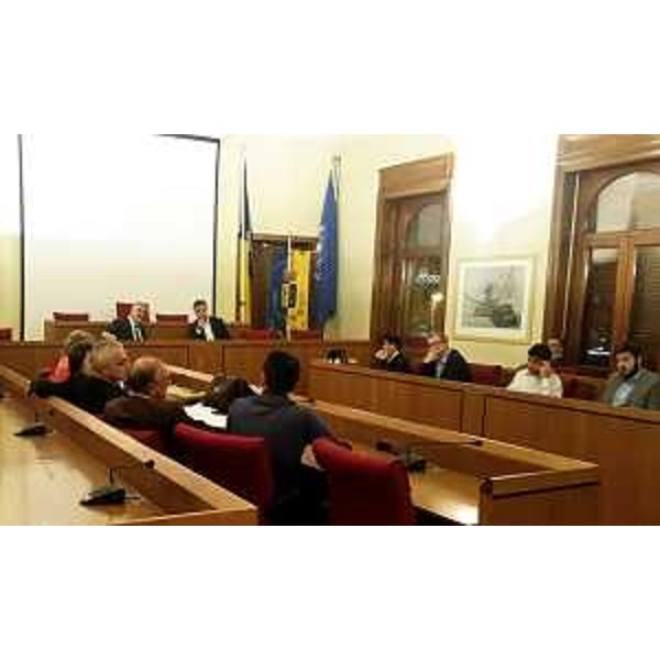 Paolo Panontin (Assessore regionale Autonomie locali) e Gianluigi Savino (Sindaco Cervignano) nell'incontro con i sindaci del Cervignanese sul "Riordino del sistema Regione-Autonomie locali nel Friuli Venezia Giulia" - Cervignano del Friuli 20/10/2014