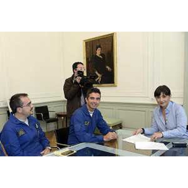 Jan Slangen (Tenente colonnello, comandante PAN - Pattuglia Acrobatica Nazionale "Frecce Tricolori") e Debora Serracchiani (Presidente Regione Friuli Venezia Giulia) nella sede della Regione FVG - Trieste 21/10/2014