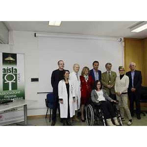 Maria Sandra Telesca (Assessore regionale Salute) alla cerimonia di donazione di un'apparecchiatura per la Biobanca del Santa Maria della Misericordia di Udine da parte dell'Associazione Italiana Sclerosi Laterale Amiotrofica (AISLA) - Udine 24/10/2014