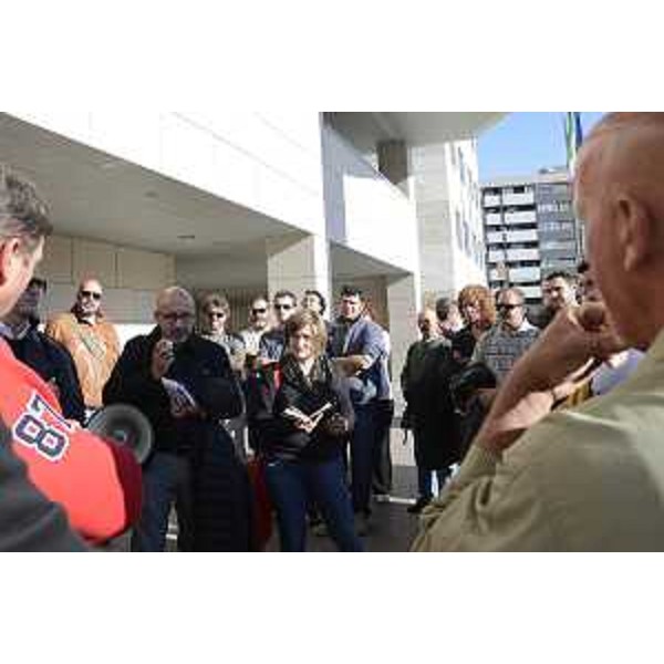 Presidio di lavoratori dello stabilimento Ideal Standard di Orcenico di Zoppola (PN) sotto la sede della Regione Friuli Venezia Giulia - Udine 24/10/2014