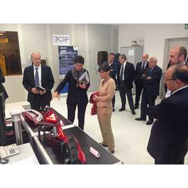 Paola Carrea e Franco Marcori [Presidente e direttore tecnico Centro Ricerche Plast-optica (CRP)] accompagnano Debora Serracchiani (Presidente Regione Friuli Venezia Giulia) nella visita al Centro Ricerche Plast-optica (CRP) - Amaro (UD) 27/10/2014