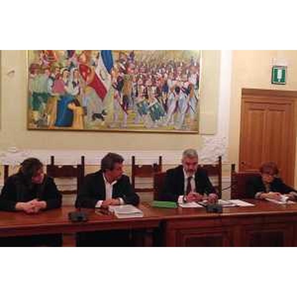 Francesco Martines (Sindaco Palmanova) e Paolo Panontin (Assessore regionale Autonomie locali) nel corso dell'incontro con i sindaci del Palmarino sul disegno di legge regionale di "Riordino del sistema Regione - Autonomie locali nel Friuli Venezia Giulia" - Palmanova 28/10/2014