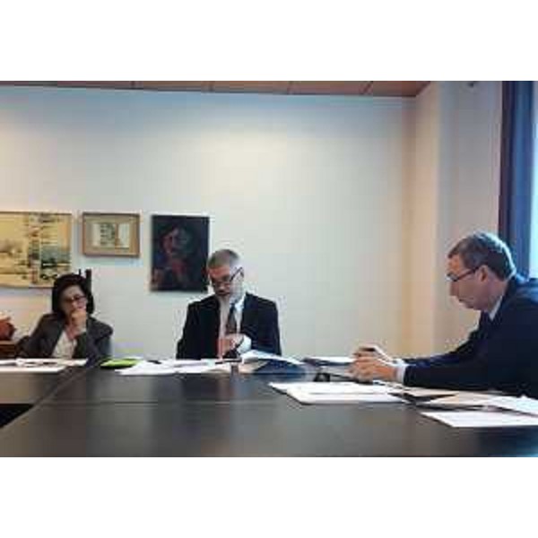Gli assessori regionali Sara Vito (Ambiente ed Energia) e Paolo Panontin (Funzione pubblica, Autonomie locali, Coordinamento Riforme, Caccia e Risorse ittiche, Protezione civile) e Sergio Bolzonello (Vicepresidente Regione FVG e assessore Attività produttive, Commercio, Cooperazione, Risorse agricole e forestali) durante la riunione della Giunta regionale del FVG - Udine 31/10/2014
