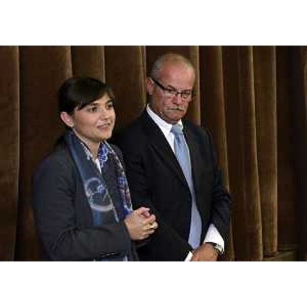 Debora Serracchiani (Presidente Regione Friuli Venezia Giulia) e Alberto Bergamin (Ex sindaco Medea, Associazione "Il Cerchio") all'inaugurazione della Sala Polifunzionale allestita nel nuovo residence per persone con autismo annesso alla Villa Santa Maria della Pace - Medea 31/10/2014