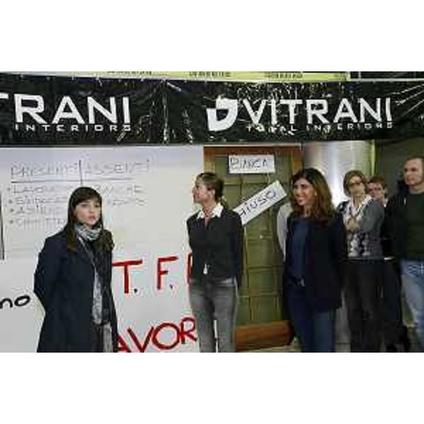 Debora Serracchiani (Presidente Regione Friuli Venezia Giulia) visita la Vitrani S.p.A., Azienda di progettazione e produzione di arredamento civile e navale di lusso - Muggia (TS) 05/11/2014