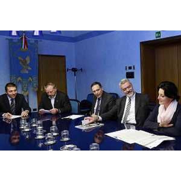 Paolo Panontin (Assessore regionale Funzione pubblica, Autonomie locali, Coordinamento Riforme, Caccia e Risorse ittiche, Protezione civile) e Vannia Gava (Vicesindaco Sacile) nella sede del Consiglio regionale del FVG - Trieste 06/11/2014