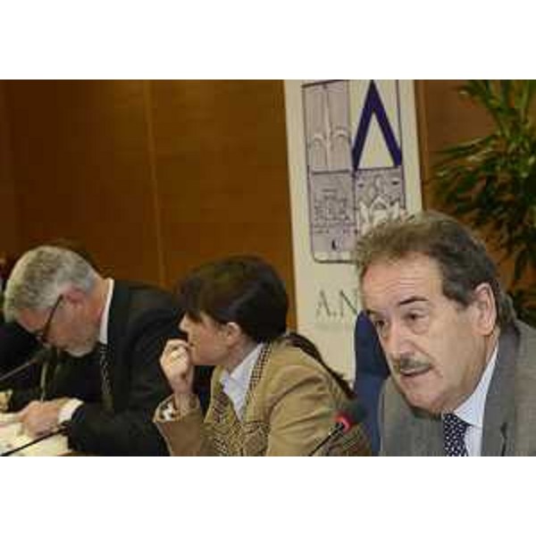 Paolo Panontin (Assessore regionale Funzione pubblica e Autonomie locali), Debora Serracchiani (Presidente Regione Friuli Venezia Giulia) e Mario Pezzetta (Presidente ANCI FVG) al convegno "La Regione e i Comuni: un gioco di squadra per le Riforme", organizzato da ForSer FVG in collaborazione con ANCI FVG - Udine 10/11/2014