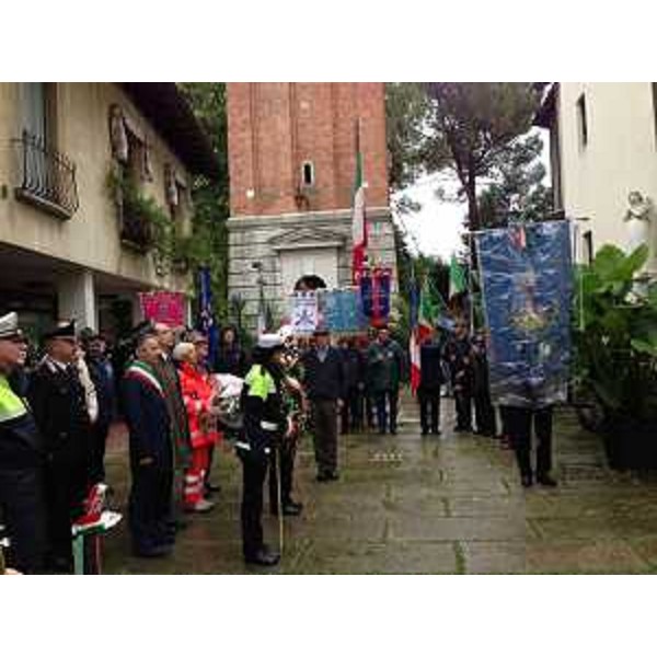 Gianni Torrenti (Assessore regionale Beni culturali, Sport e Solidarietà) alla celebrazione del Giorno dell'Unità Nazionale e Giornata delle Forze Armate – Latisana 09/11/2014