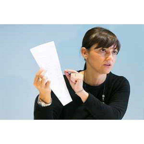Debora Serracchiani (Presidente Regione Friuli Venezia Giulia) in conferenza stampa sull'approvazione definitiva del disegno di legge Finanziaria e Bilancio di previsione per il 2015 da parte della Giunta regionale del FVG - Udine 14/11/2014