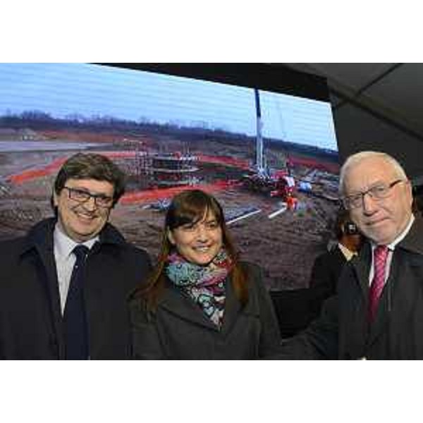 Maurizio Castagna (Amministratore delegato Autovie Venete S.p.A.), Debora Serracchiani (Presidente Regione Friuli Venezia Giulia) ed Emilio Terpin (Presidente Autovie Venete S.p.A.) alla cerimonia d'inaugurazione ufficiale del primo lotto della terza corsia dell'Autostrada A4, sul nuovo ponte sul fiume Piave - Noventa di Piave 17/11/2014