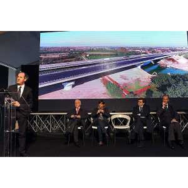 Luca Zaia (Presidente Regione Veneto) interviene alla cerimonia d'inaugurazione ufficiale del primo lotto della terza corsia dell'Autostrada A4, sul nuovo ponte sul fiume Piave - Noventa di Piave 17/11/2014