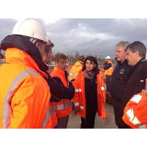 Mariagrazia Santoro (Assessore regionale Infrastrutture e Lavori pubblici) in sopralluogo ai lavori in corso sotto i binari della linea ferroviaria Palmanova-Cervignano, sul tratto stradale compreso fra Strassoldo e la strada statale 14 - Cervignano del Friuli 18/11/2014
