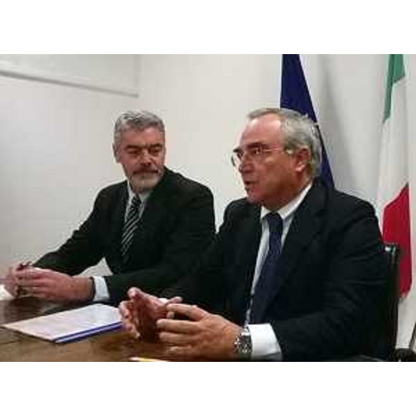 Paolo Panontin (Assessore regionale Funzione pubblica e Autonomie locali) e Carlo Stefani (Vendita Grandi Clienti e Pubblica Amministrazione - Poste Italiane Area Territoriale Nord Est) - Udine 18/11/2014