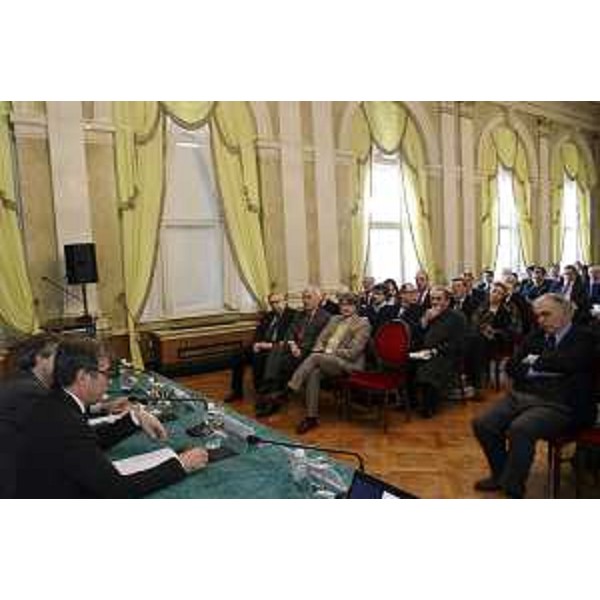Francesco Peroni (Assessore regionale Finanze e Patrimonio) interviene al convegno "Il Codice tradito? Alcune riflessioni dopo 25 anni di applicazione del Codice di Procedura penale", nella sede della Regione FVG - Trieste 21/11/2014