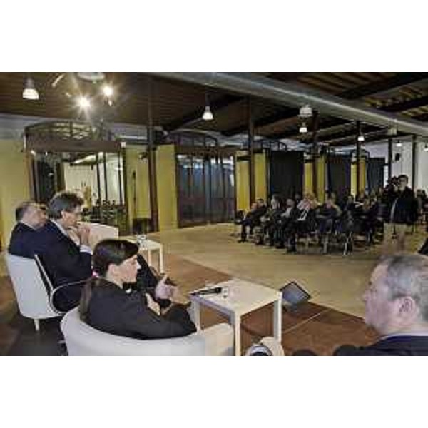 Debora Serracchiani (Presidente Regione Friuli Venezia Giulia) interviene al convegno "L'attività crocieristica a Trieste: gli impatti economici e i possibili scenari", al Trieste Terminal Passeggeri del Molo IV - Trieste 24/11/2014