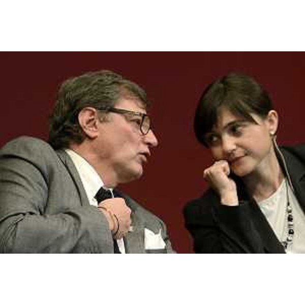Giovanni Da Pozzo (Presidente Camera Commercio Udine) e Debora Serracchiani (Presidente Regione Friuli Venezia Giulia) alla cerimonia di Premiazione del Lavoro e del Progresso economico, della Camera di Commercio, LXI edizione "Nuove prospettive", al Teatro Nuovo - Udine 24/11/2014