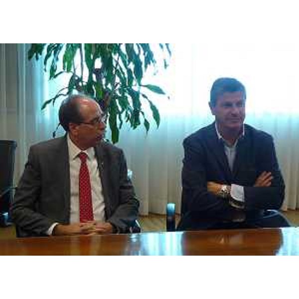 Gianni Torrenti (Assessore regionale Sport) e Claudio Bardini (Presidente provinciale FIP Udine) alla conferenza stampa di presentazione del Campionato europeo di Pallacanestro maschile Under 20 "Lignano 2015" - Udine 10/12/2014