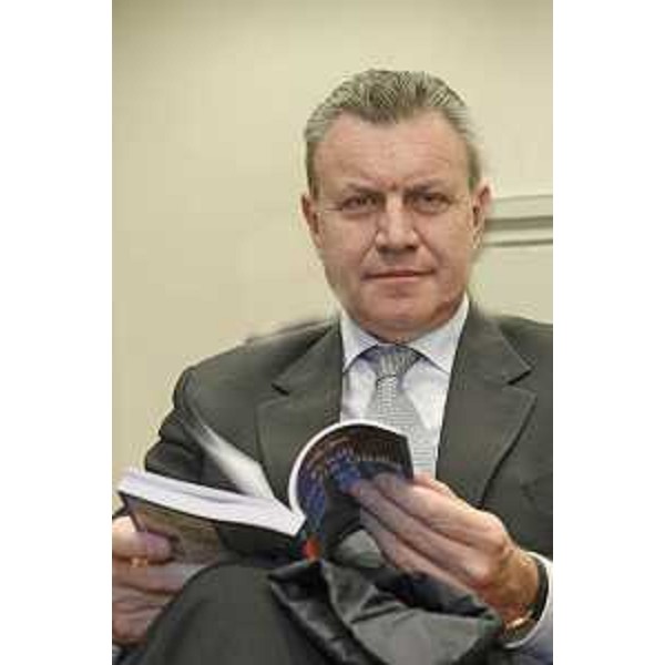 Edi Kraus (Assessore Sviluppo e Attività economiche Comune Trieste) alla presentazone della guida "Lonely Planet Friuli Venezia Giulia" - Trieste 10/12/2014