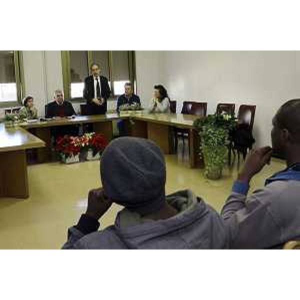 Gianni Torrenti (Assessore regionale Solidarietà) interviene all'incontro per la firma del Protocollo d'intesa (tra Prefettura di Udine, Regione FVG, Comune di Nimis e Centro Caritas Arcidiocesi di Udine) sulle attività di volontariato degli immigrati richiedenti asilo, in Municipio - Nimis 11/12/2014