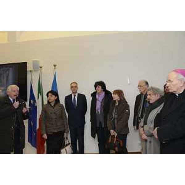 Claudio Kovatsch [Direttore Agenzia Regionale Diritto Studi Superiori (ARDiSS) FVG], Mariagrazia Santoro (Assessore regionale Lavori pubblici), Maurizio Fermeglia (Rettore Università Trieste), Loredana Panariti (Assessore regionale Istruzione) e Antonella Grim (Assessore Università Comune Trieste) all'inaugurazione della Casa dello Studente "E1" - Trieste 11/12/2014