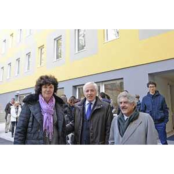 Loredana Panariti (Assessore regionale Istruzione), Claudio Kovatsch [Direttore Agenzia Regionale Diritto Studi Superiori (ARDiSS) FVG] e Giovanni Fraziano (Docente Architettura Università Trieste) all'inaugurazione della Casa dello Studente "E1" - Trieste 11/12/2014