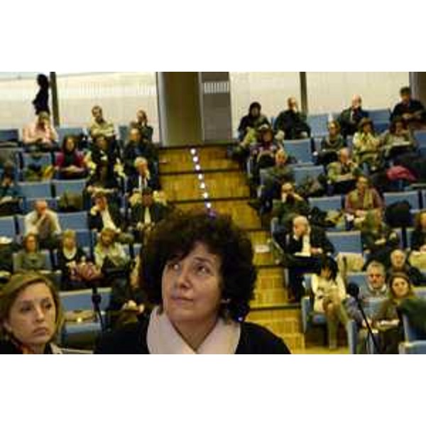 Loredana Panariti (Assessore regionale Lavoro) alla presentazione de "Il Mercato del Lavoro in Friuli Venezia Giulia. Rapporto 2014", nell'Auditorium della Regione FVG - Udine 16/12/2014