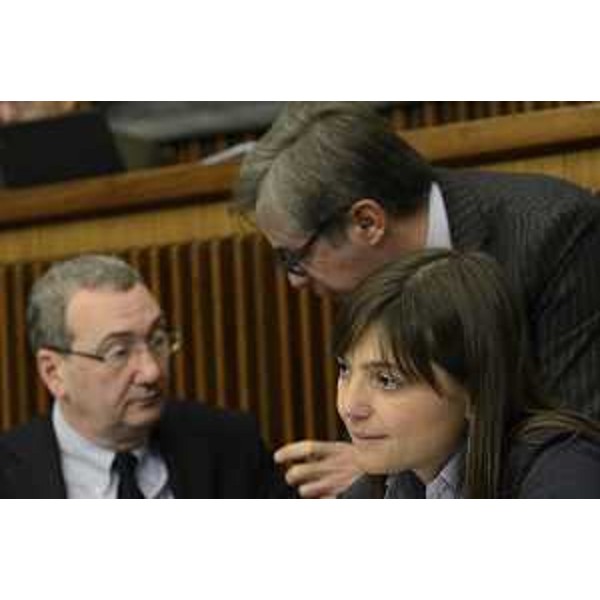 Sergio Bolzonello (Vicepresidente Regione FVG e assessore Attività produttive, Commercio, Cooperazione, Risorse agricole e forestali), Francesco Peroni (Finanze, Patrimonio, Coordinamento e Programmazione Politiche economiche e comunitarie) e Debora Serracchiani (Presidente Regione Friuli Venezia Giulia) durante i lavori del Consiglio regionale sulla Finanziaria 2015 - Trieste 18/12/2014