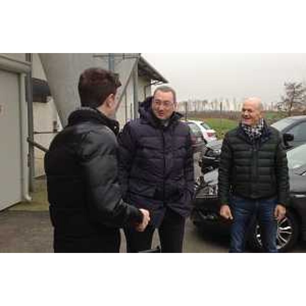 Sergio Bolzonello (Vicepresidente FVG e assessore Attività produttive) visita uno degli stabilimenti di produzione di uova biologiche di Sergio Pascolo - 23/12/2014