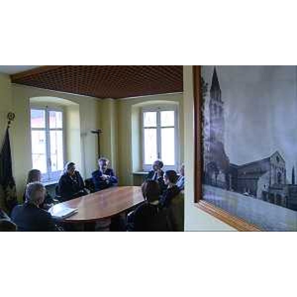Antonio Zanardi Landi (Consigliere diplomatico Presidente Repubblica Giorgio Napolitano) e Gianni Torrenti (Assessore regionale Cultura) durante l'incontro in Municipio con la Giunta comunale - Aquileia 04/01/2015