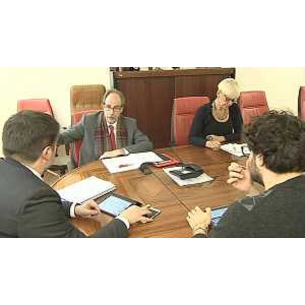 Francesco Brollo (Sindaco Tolmezzo), Gianni Torrenti (Assessore regionale Cultura e Sport) e Marco Craighero (Assessore Cultura Comune Tolmezzo) in riunione sulla programmazione culturale e sportiva locale - Tolmezzo 14/01/2015