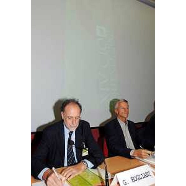 Riccardo Illy (Presidente Regione Friuli Venezia Giulia) e Giuseppe Bogliani (Università Pavia) all'apertura del XIV Convegno Italiano di Ornitologia, alla Stazione Marittima di Trieste. (Trieste 27/09/07)