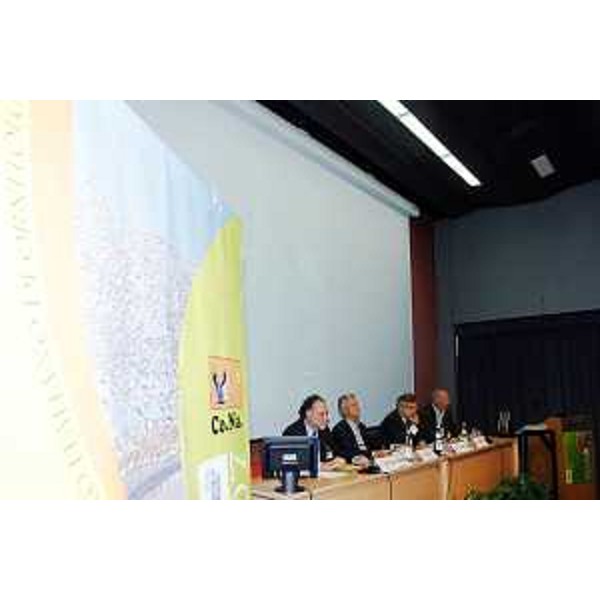 Riccardo Illy (Presidente Regione Friuli Venezia Giulia), Giuseppe Bogliani (Università Pavia), Enrico Benussi (Coordinatore Convegno) e Walter Godina (Vicepresidente Provincia Trieste) all'apertura del XIV Convegno Italiano di Ornitologia, alla Stazione Marittima di Trieste. (Trieste 27/09/07)