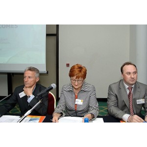 Riccardo Illy(Presidente Regione FVG), Damir Polancec (Vice Primo Ministro Croazia), Danica Purg (Presidente IECD) (Zagabria, 10/05/06)