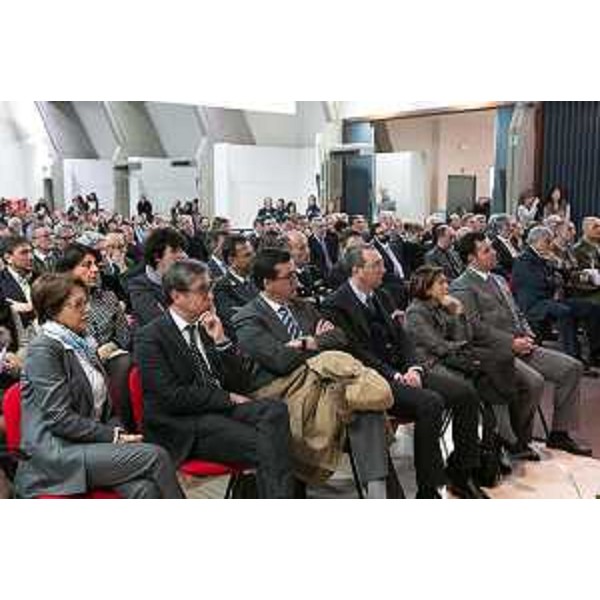Tra gli invitati alla cerimonia d'inaugurazione del XXXVII Anno Accademico dell'Università: Cristiana Compagno (Presidente Banca Mediocredito FVG), gli assessori regionali Francesco Peroni (Finanze), Mariagrazia Santoro (Università), Loredana Panariti (Istruzione e Formazione), Sergio Bolzonello (Vicepresidente Regione FVG e assessore Attività produttive), Provvidenza Delfina Raimondo (Prefetto Udine) e Franco Iacop (Presidente Consiglio regionale) - Udine 19/01/2015