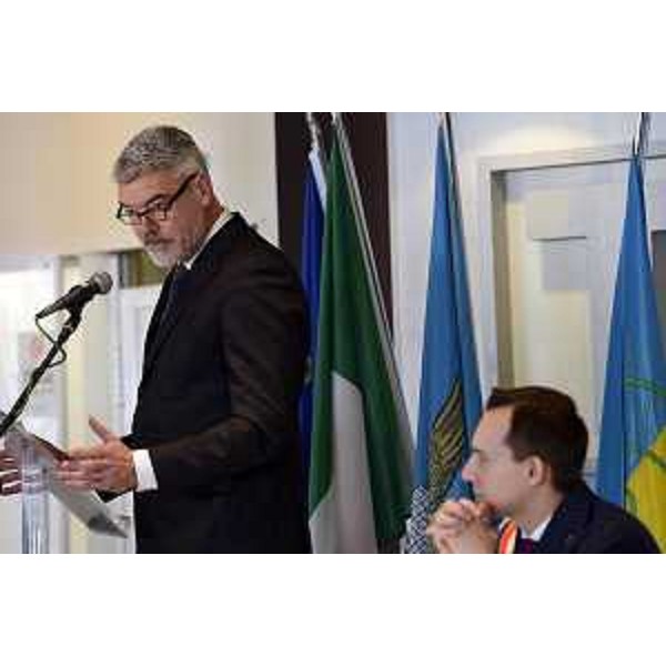 Paolo Panontin (Assessore regionale Funzione pubblica e Autonomie locali) interviene alla cerimonia conclusiva della VI Giornata della Polizia Locale del FVG, alla Terrazza Mare - Lignano Sabbiadoro 20/01/2015