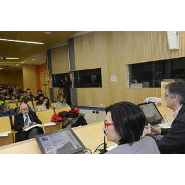 Sara Vito (Assessore regionale Ambiente ed Energia) al convegno sul Progetto "HYDRO KARST, L'acquifero del Carso quale risorsa idrica strategica transfrontaliera", all'AREA Science Park di Padriciano - Trieste 21/01/2015