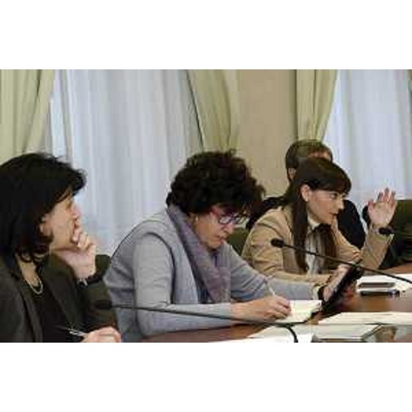 Gli assessori regionali Mariagrazia Santoro (Lavori pubblici) e Loredana Panariti (Lavoro) e Debora Serracchiani (Presidente Regione Friuli Venezia Giulia) alla presentazione dello studio commissionato dalla CISL del FVG e realizzato dalla Società Idea Tolomeo sugli scenari di povertà e di marginalità in FVG - Trieste 21/01/2015