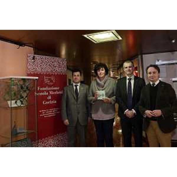 Franco Iacop (Presidente Consiglio regionale), Loredana Panariti (Assessore regionale Lavoro e Formazione), Carlo Del Torre (Presidente Fondazione Scuola Merletti) e Igor Gabrovec (Vicepresidente Consiglio regionale) all'inaugurazione della mostra "Gioielli di Filo", nella sede del Consiglio regionale - Trieste 27/01/2015