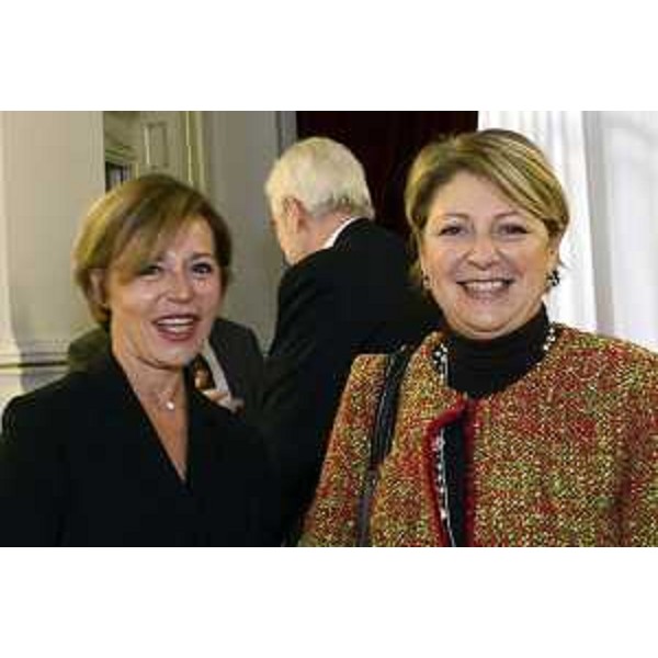 Sabrina Strolego (Console onorario Austria a Trieste) e Maria Sandra Telesca (Assessore Regione Friuli Venezia Giulia), in Prefettura - Trieste 28/01/2015